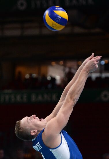 2013 Men's European Volleyball Championship. Serbia vs. Russia