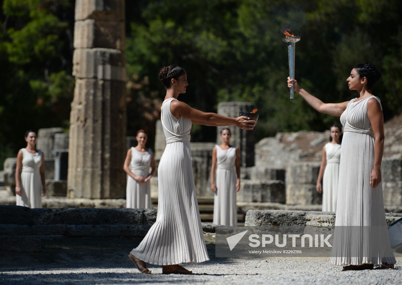 Ceremony lighting the Olympic flame