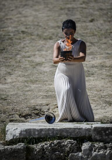 Ceremony lighting the Olympic flame