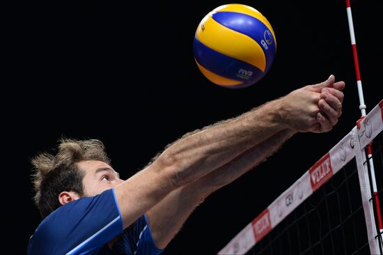 2013 Men's European Volleyball Championship. Finals