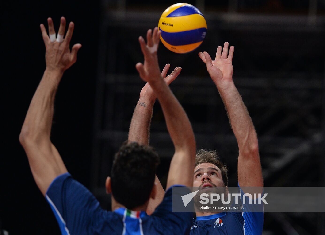 2013 Men's European Volleyball Championship. Finals