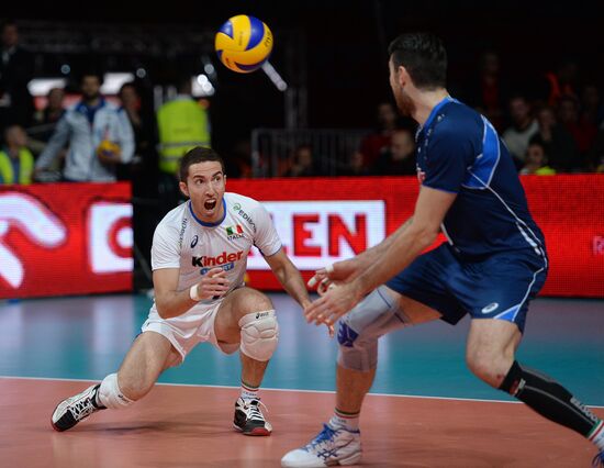 2013 Men's European Volleyball Championship. Finals