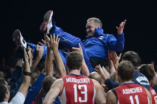 2013 Men's European Volleyball Championship. Finals