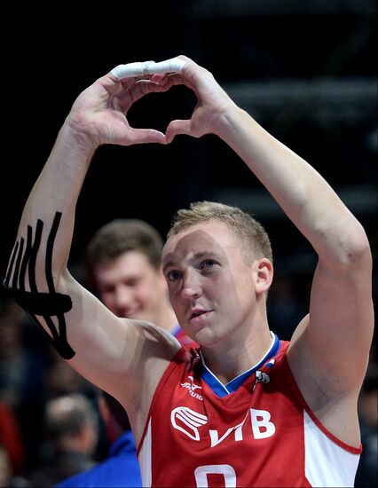 2013 Men's European Volleyball Championship. Finals