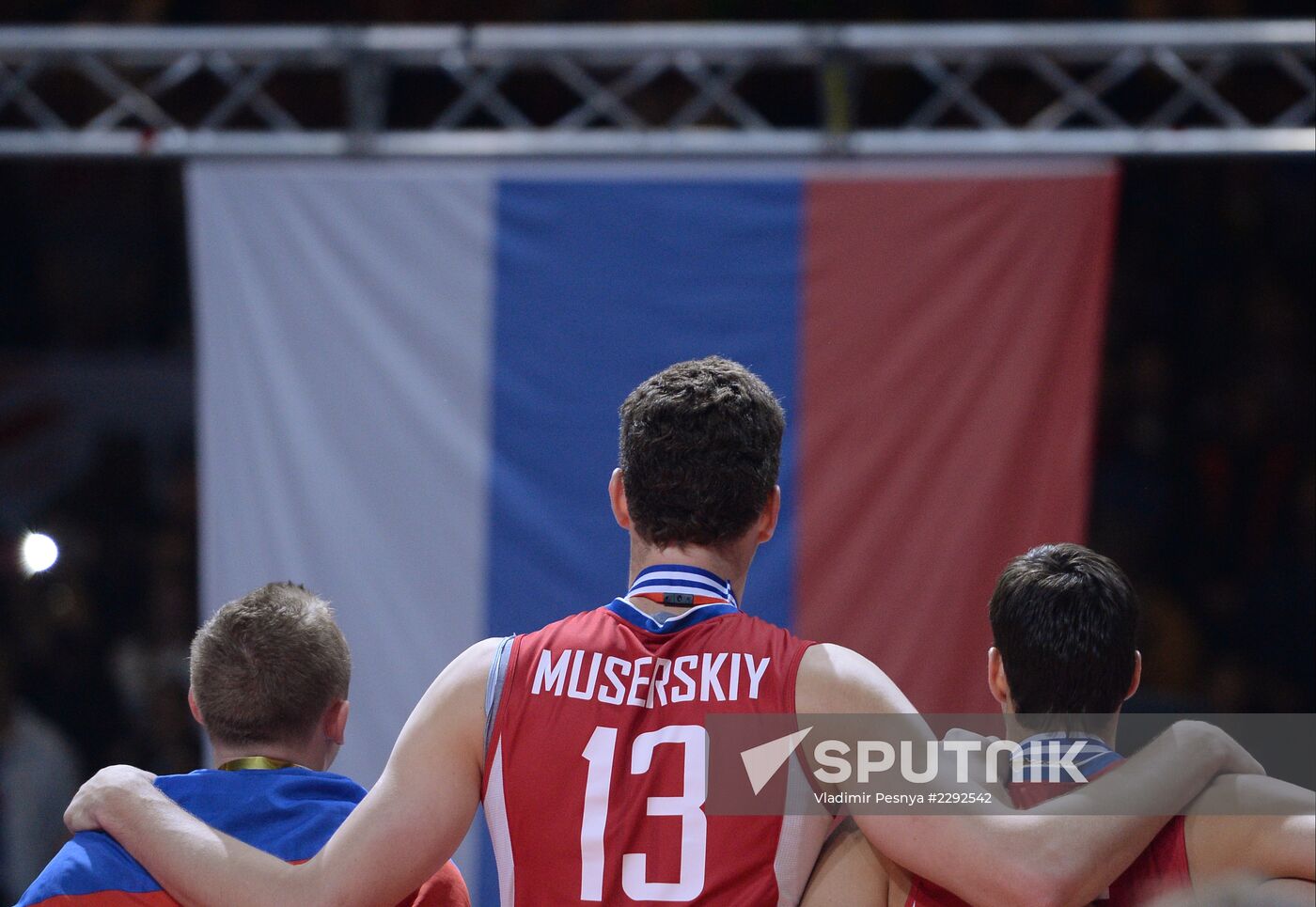 2013 Men's European Volleyball Championship. Finals