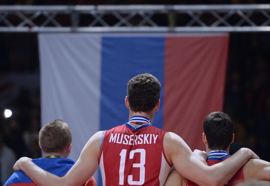 2013 Men's European Volleyball Championship. Finals