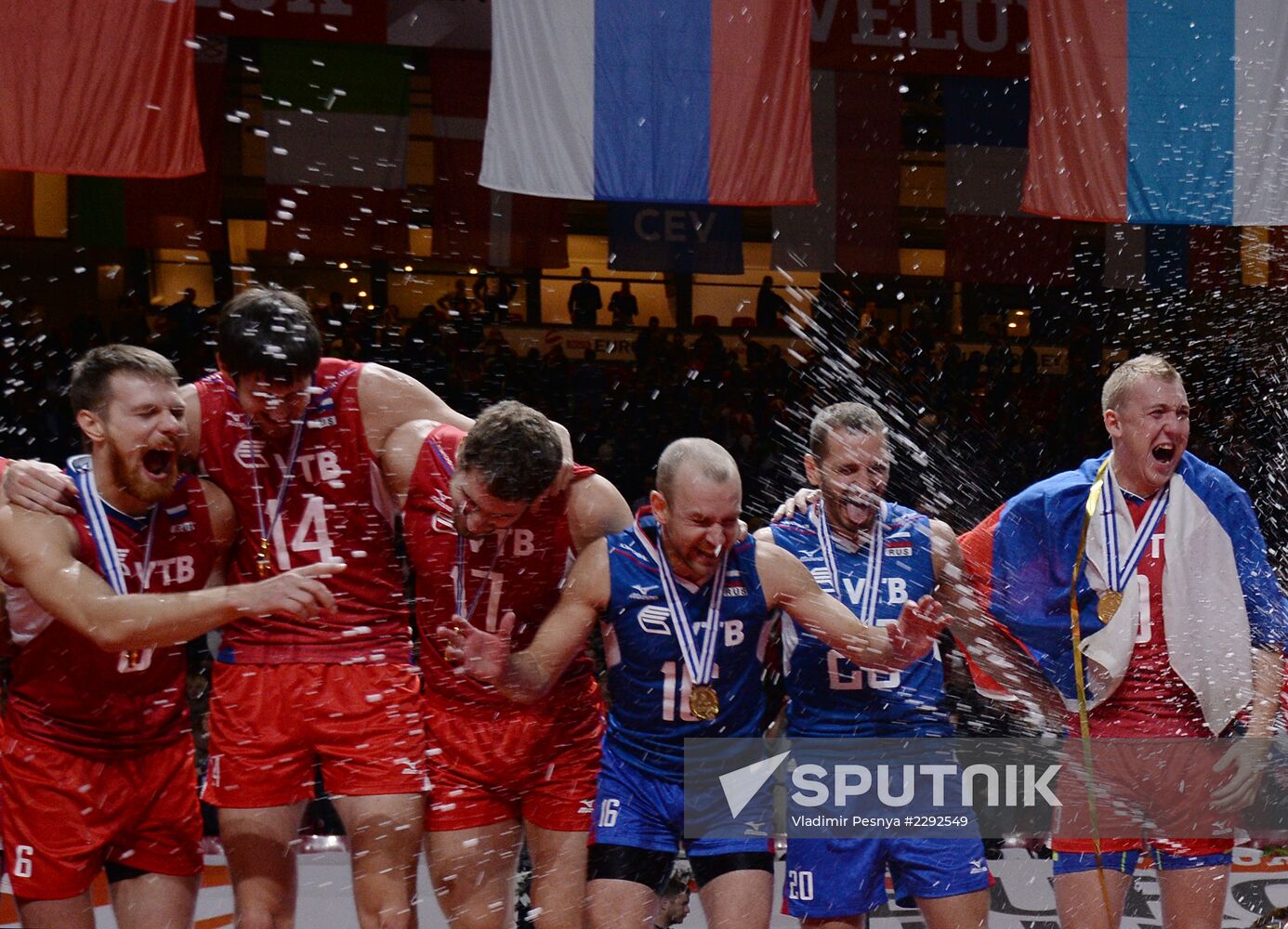 2013 Men's European Volleyball Championship. Finals