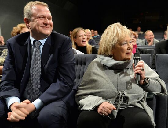 Meeting of 'Sovremennik' theater crew