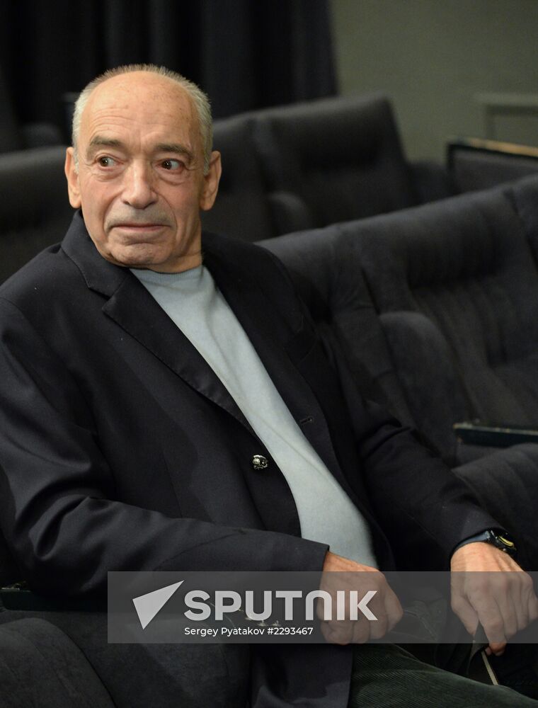 Meeting of 'Sovremennik' theater crew