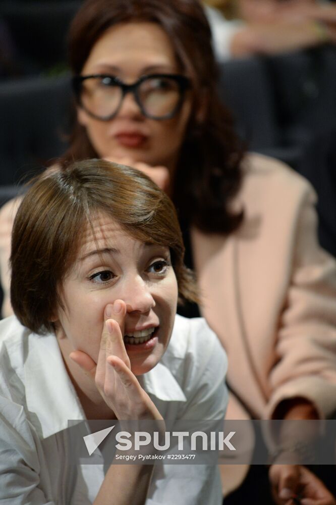 Meeting of 'Sovremennik' theater crew