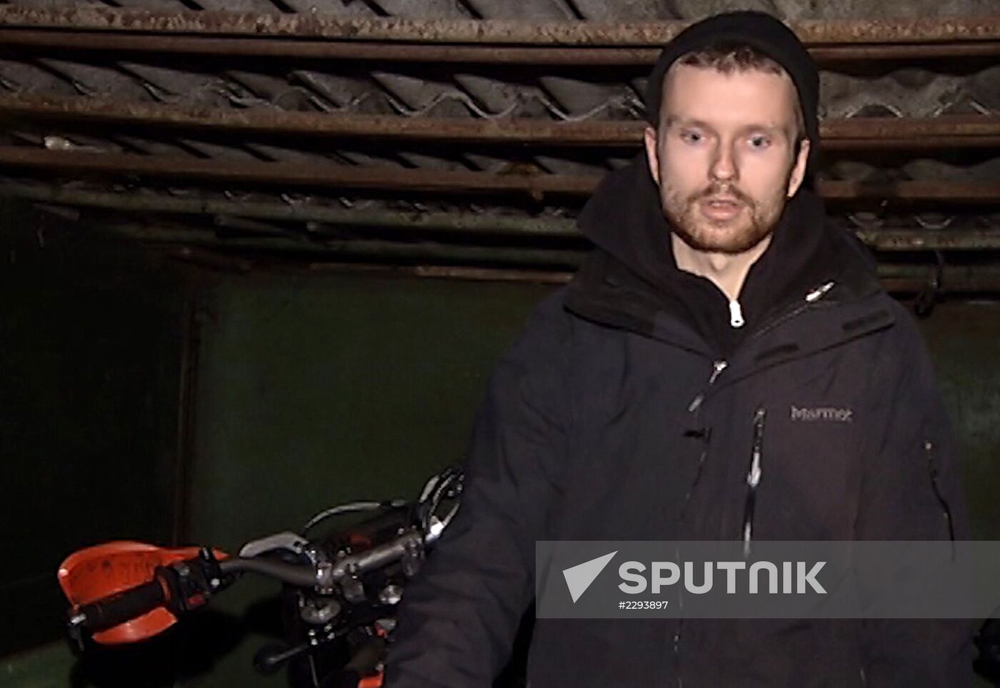 Biker arrested for riding at Voikovskaya metro station in Moscow