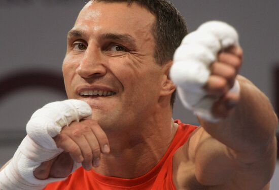 Boxing. Training of Povetkin and Klitschko before fight