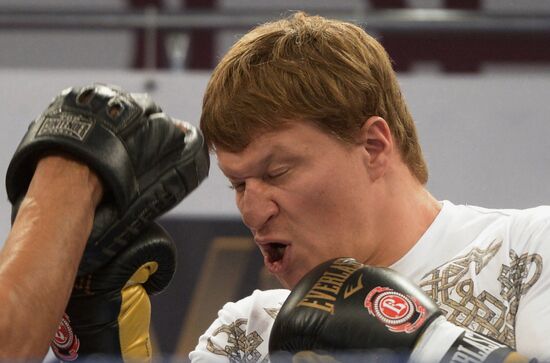 Boxing. Training of Povetkin and Klitschko before fight