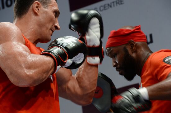 Boxing. Training of A.Povetkin and Vladimir Klitschko before fight