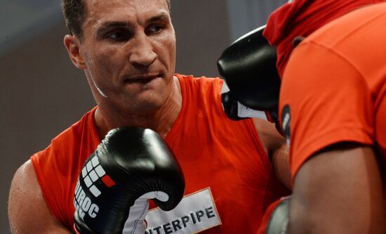 Boxing. Training of Povetkin and Klitschko before fight