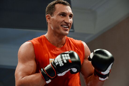 Boxing. Training of Povetkin and Klitschko before fight