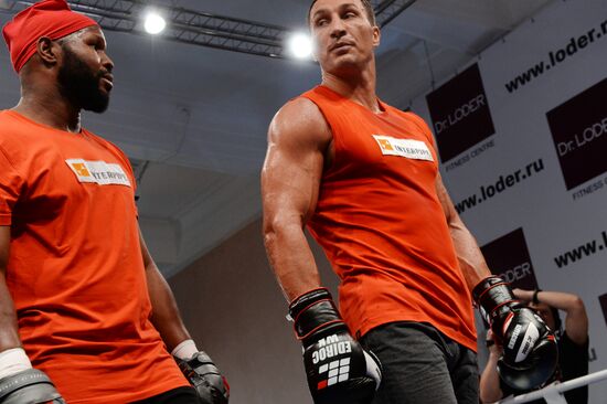 Boxing. Training of A.Povetkin and Vladimir Klitschko before fight