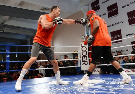 Boxing. Training of A.Povetkin and Vladimir Klitschko before fight