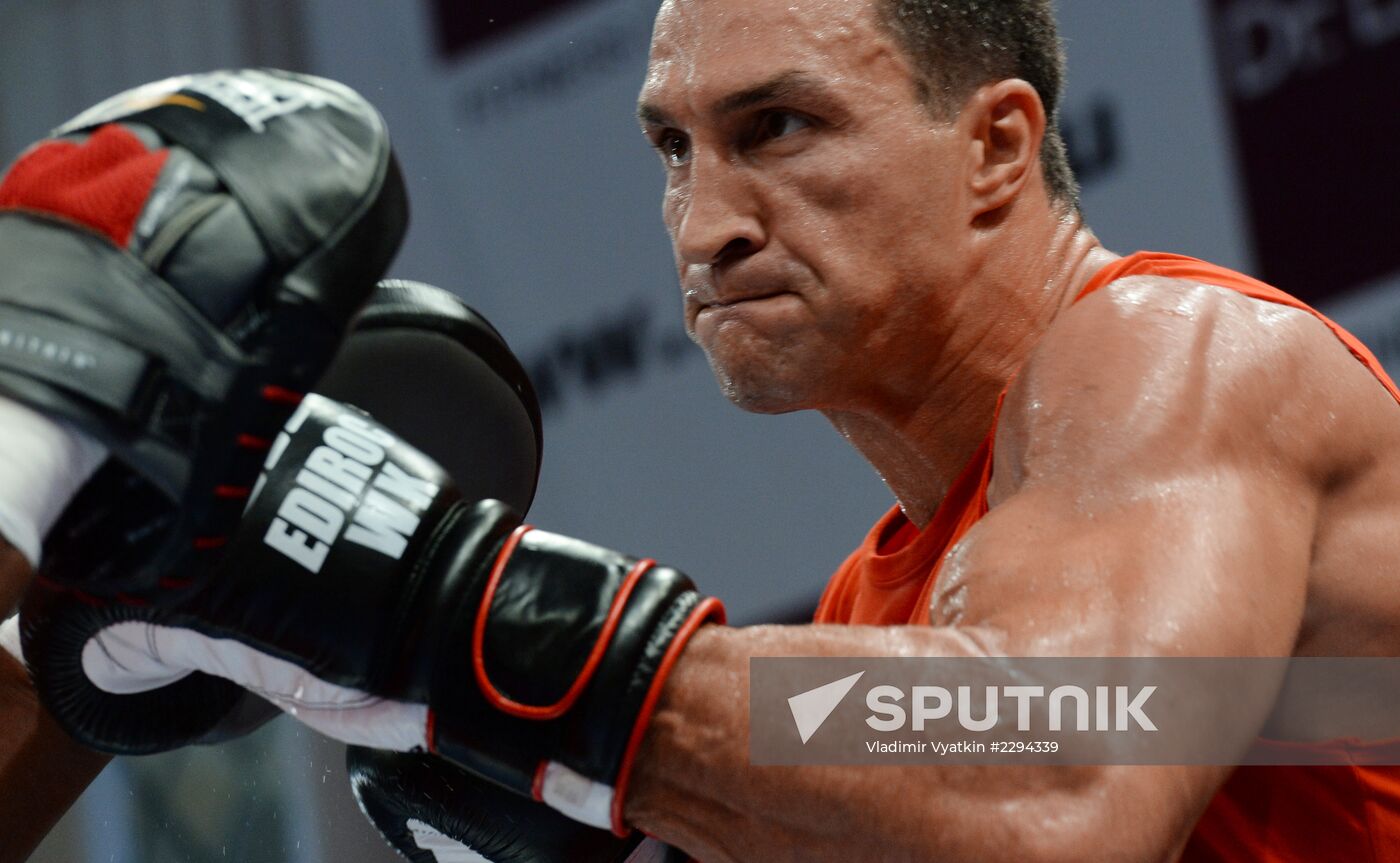 Boxing. Training of Povetkin and Klitschko before fight