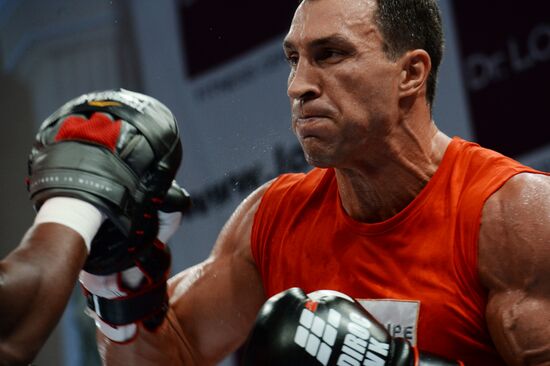 Boxing. Training of Povetkin and Klitschko before fight