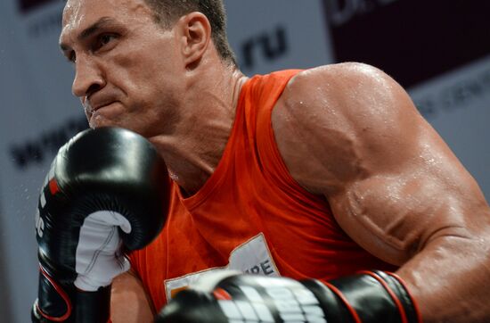 Boxing. Training of Povetkin and Klitschko before fight