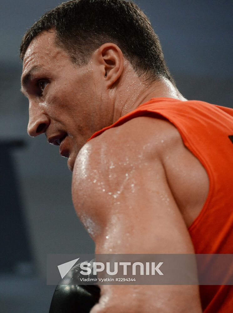 Boxing. Training of Povetkin and Klitschko before fight