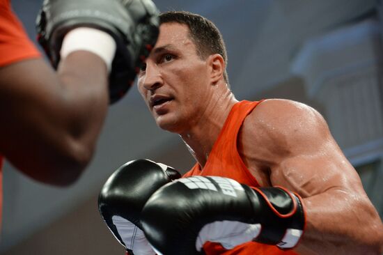 Boxing. Training of Povetkin and Klitschko before fight