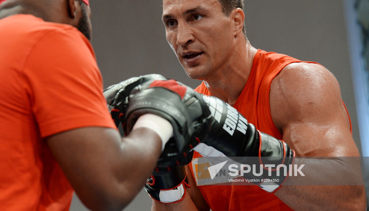 Boxing. Training of Alexander Povetkin and Vladimir Klitschko before fight