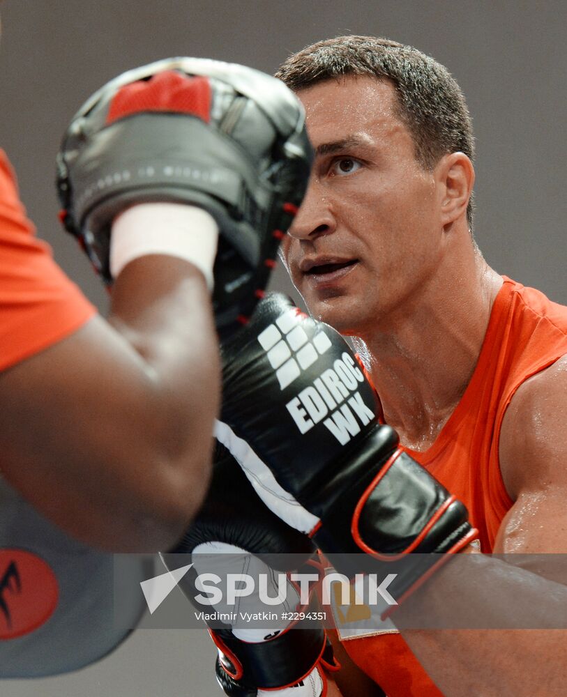 Boxing. Training of Povetkin and Klitschko before fight