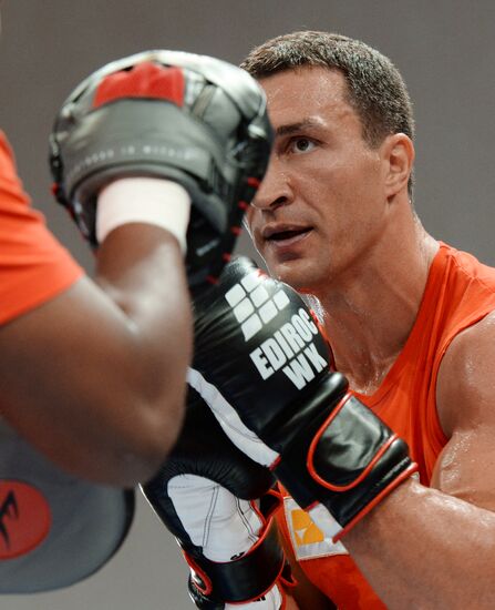 Boxing. Training of Povetkin and Klitschko before fight