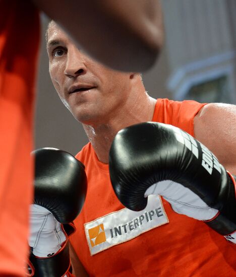 Boxing. Training of Povetkin and Klitschko before fight