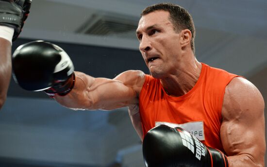 Boxing. Training of Povetkin and Klitschko before fight