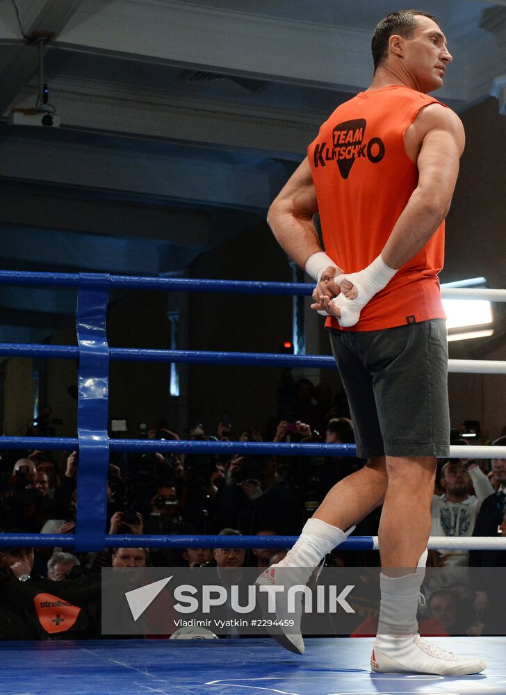 Boxing. Training of A.Povetkin and Vladimir Klitschko before fight