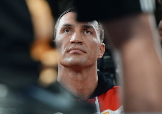 Boxing. Training of A.Povetkin and Vladimir Klitschko before fight