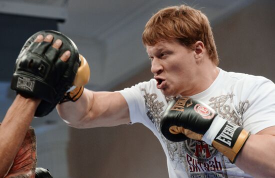 Boxing. Alexander Povetkin and Wladimir Klitschko training before fight