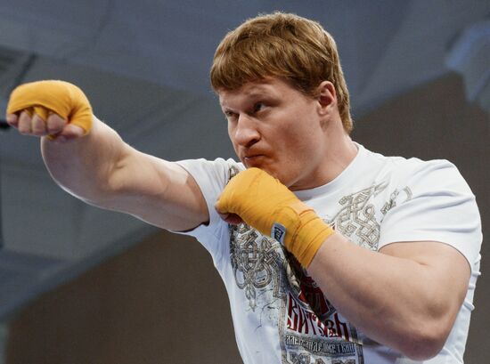Boxing. Alexander Povetkin and Wladimir Klitschko training before fight