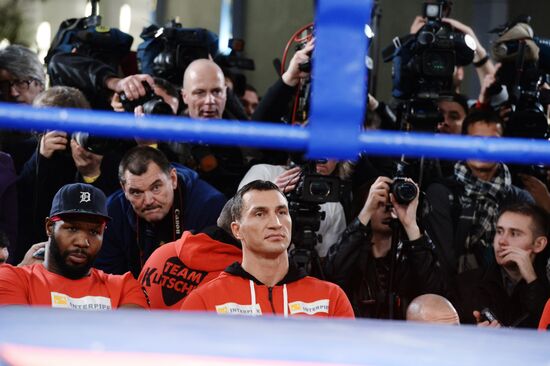 Boxing. Training of A.Povetkina and Vladimir Klitschko before fight