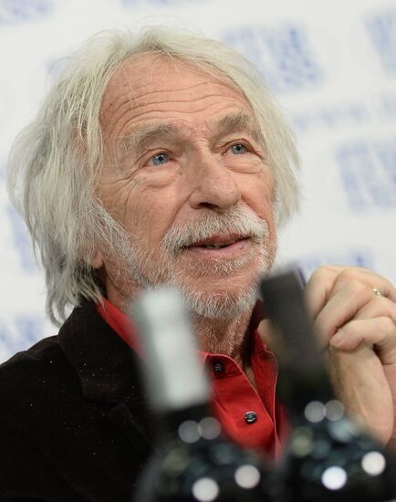 News conference with French actor Pierre Richard