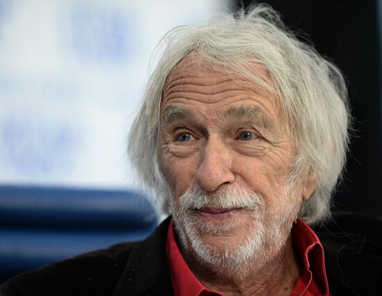 News conference with French actor Pierre Richard