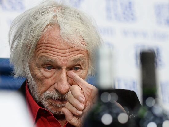News conference with French actor Pierre Richard
