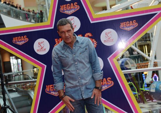 Ceremony of laying Antonio Banderas star of fame