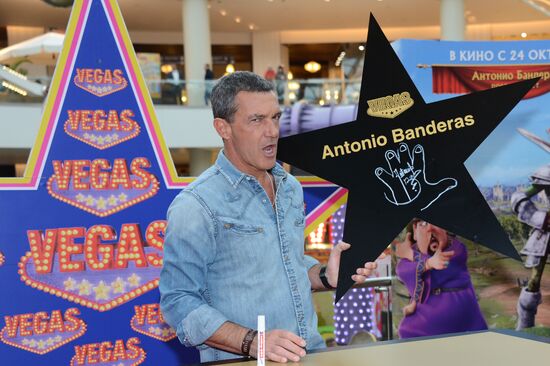 Ceremony of laying Antonio Banderas star of fame