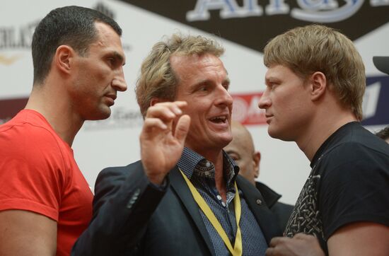 Boxing. Alexander Povetkin and Wladimir Klitschko's official weigh-in