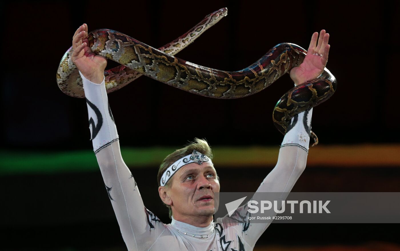 New program in Slava Polunin Circus