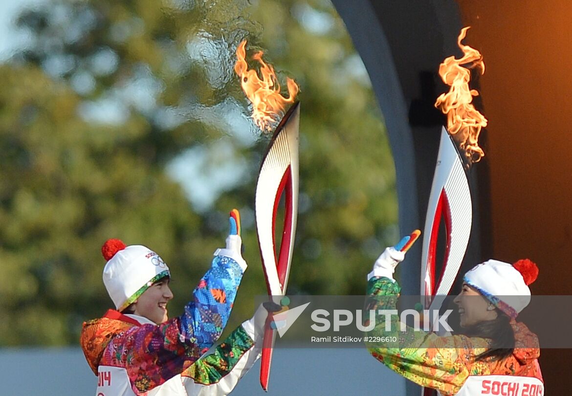 Start of Sochi 2014 Olympic torch relay