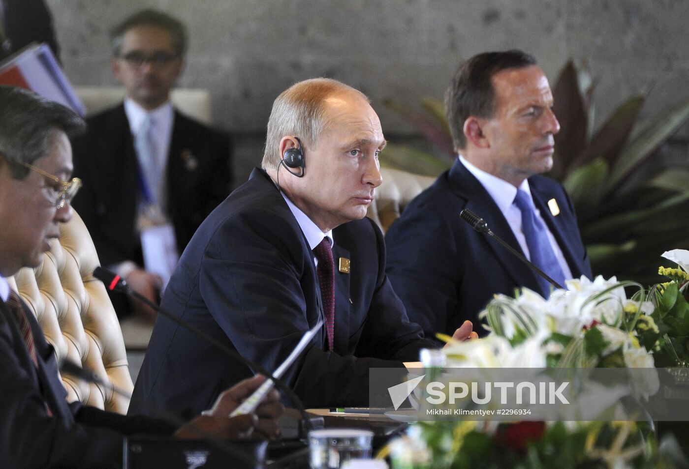 Vladimir Putin participates in APEC summit