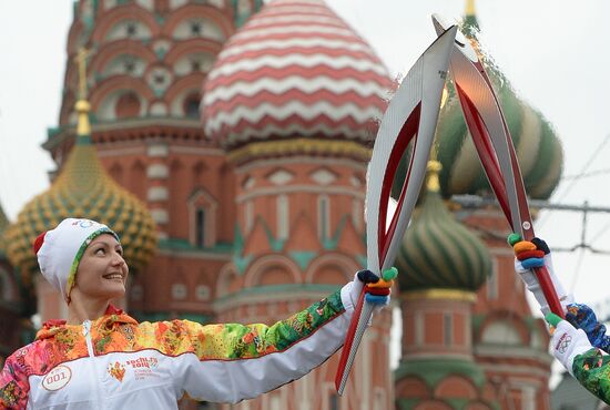 Olympics torch relay. Moscow. Day One