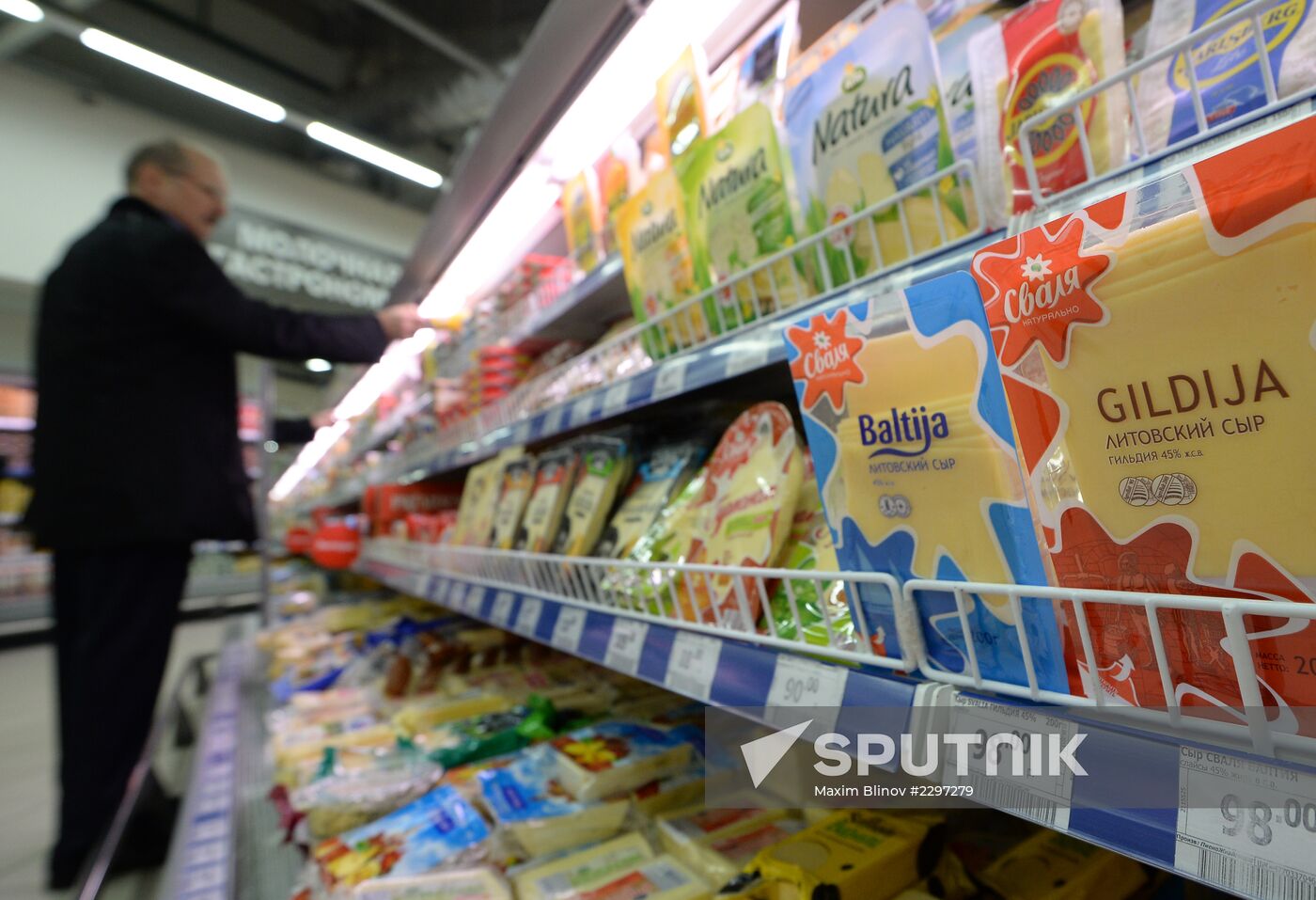 Russia suspends imports of Lithuanian dairy products