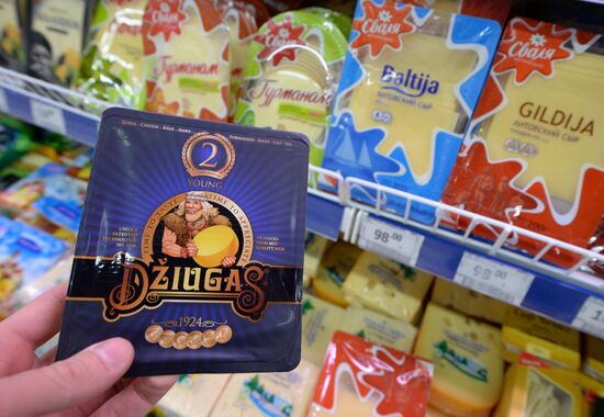 Russia suspends imports of Lithuanian dairy products