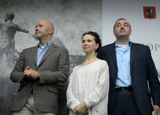 Presentation of Fyodor Bondarchuk's photography project "Stalingrad"